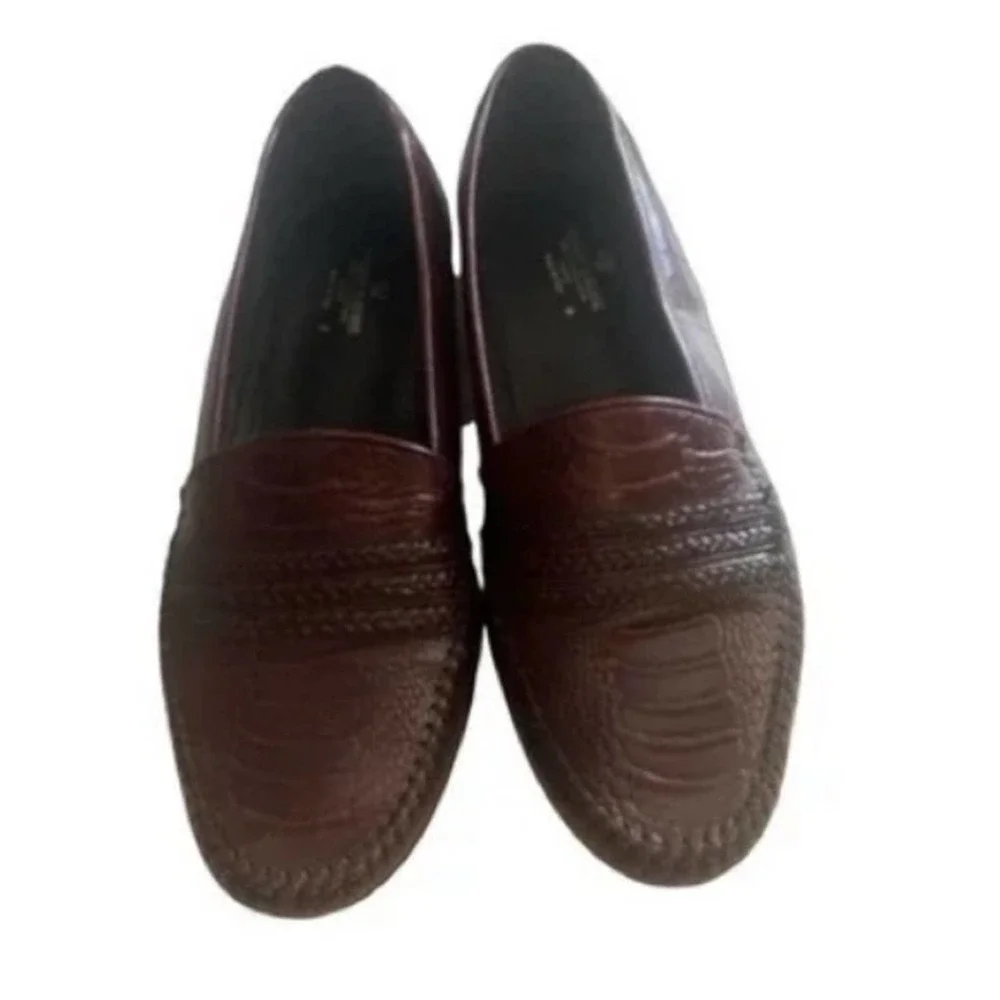 VINTAGE STUART MCGUIRE‎ MADE IN ITALY RED LOAFERS